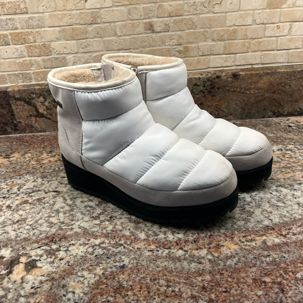 UGG White and Gray Winter Boots